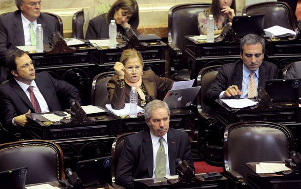 La oposición abandonó el recinto en el inicio del debate por el Código Civil