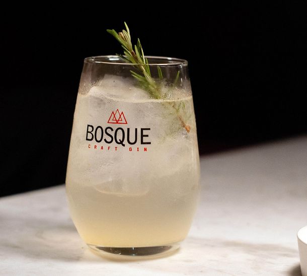 Una opción ligera y refrescante a base de gin, especias japonesas y lima, por BOSQUE Craft Gin Una opción ligera y refrescante a base de gin, especias japonesas y lima, por BOSQUE Craft Gin