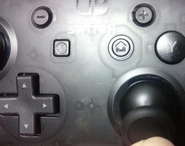 El mensaje oculto dentro de un control de Nintendo