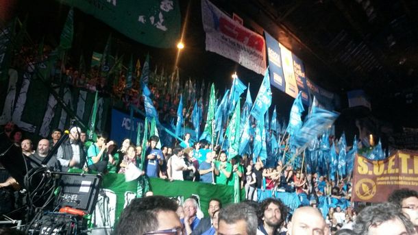 Cristina le envió un mensaje a Axel Kicillof en el cierre de su campaña