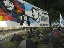 militantes acampan en plaza de mayo por la liberacion de milagro sala militantes acampan en plaza de mayo por la liberacion de milagro sala