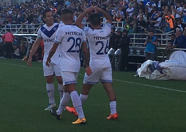 El Mono Vargas abrió el marcador en el Amalfitani