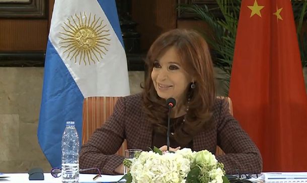 Cristina Kirchner felicitó a Alexis Tsipras por su triunfo electoral en Grecia