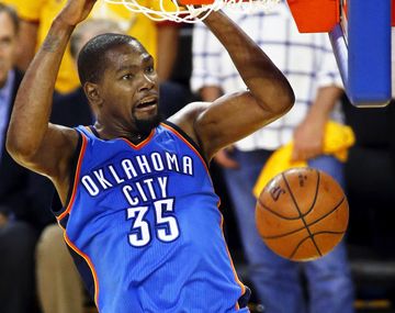 Bombazo en la NBA: una estrella jugará en los Warriors de Curry