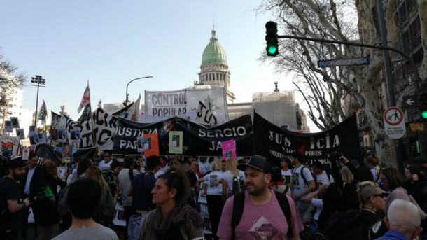 Miles de manifestantes se reunieron en el Congreso contra el gatillo fácil