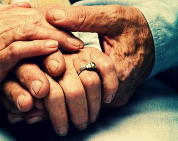 Concedieron la eutanasia a una pareja de ancianos para que mueran juntos