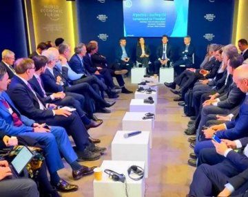 Caputo y Posse se reunieron en Davos con empresarios en busca de nuevas inversiones en Argentina