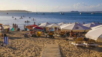 Los turistas argentinos ingresaron masivamente a Uruguay durante los últimos días del año. Los turistas argentinos ingresaron masivamente a Uruguay durante los últimos días del año.