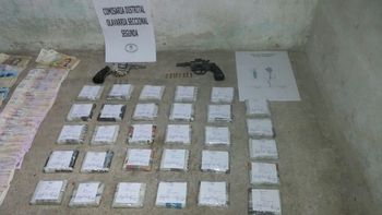 detienen a una pareja narco que escondia droga en cajas de zapatos detienen a una pareja narco que escondia droga en cajas de zapatos