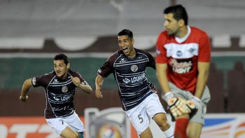 lanus vencio a libertad de local y se metio en la final lanus vencio a libertad de local y se metio en la final