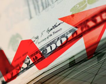 El dólar supera los $ 16