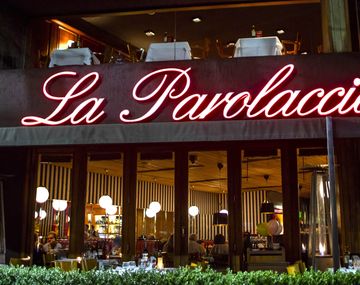 Cuál es el restaurante que celebra la tradición italiana con menú fijo todos los días