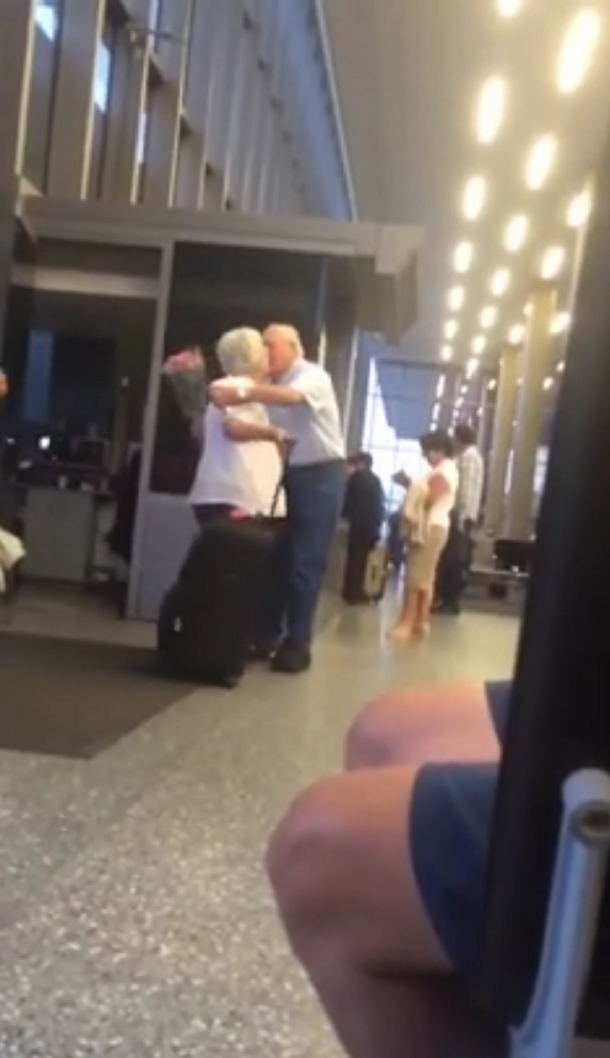 ¿Qué es el amor? Este video de una pareja de abuelos que es viral en la web 