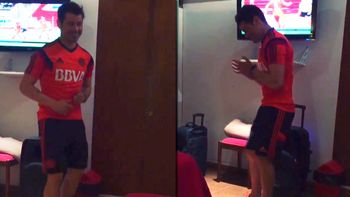 #elbailedemora river la pasa bien y el uruguayo es pura alegria #elbailedemora river la pasa bien y el uruguayo es pura alegria