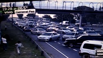 hubo caos en la general paz por una protesta hubo caos en la general paz por una protesta
