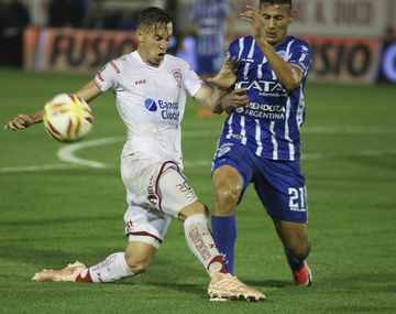 Huracán enfrenta a Godoy Cruz en el estadio de Instituto de Córdoba
