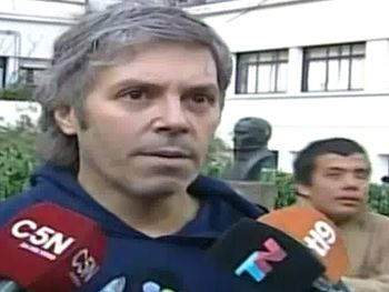 Tragó un escarbadiente y se le fue al corazón: Hay que masticar mejor, dijo