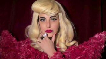 el fastuoso debut de charlotte caniggia como actriz el fastuoso debut de charlotte caniggia como actriz