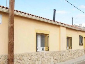 Horror: detuvieron una mujer tras hallar los restos de su bebé en el freezer