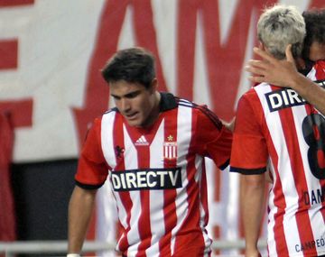 Estudiantes goleó y se metió en la fase de grupos de la Libertadores