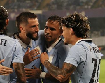 Uruguay aplastó 6-1 a India en un amistoso y cerró de la mejor manera su gira