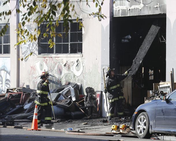 Al menos 24 personas murieron en Oakland