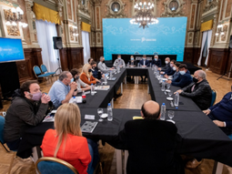 En medio de la crisis, Kicillof se reunió con intendentes del conurbano