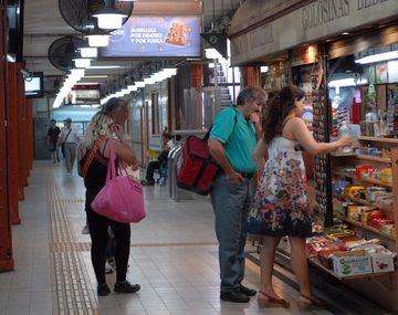 Macri estatizó la explotación comercial de los subtes