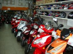 la venta de motos acumula una caida del 25% en el primer cuatrimestre del ano la venta de motos acumula una caida del 25% en el primer cuatrimestre del ano