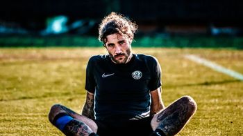 El jugador que pasó por clubes de Europa y luego de retirarse volvió al fútbol argentino.