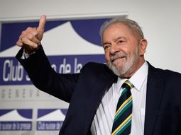 Diferentes figuras y organizaciones de la oposición uruguaya saludar a Lula por redes sociales. Diferentes figuras y organizaciones de la oposición uruguaya saludar a Lula por redes sociales.