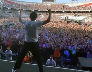 Harry Styles festejando el triunfo argentino antes de su show en River