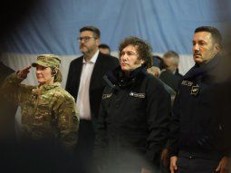 Sonó el himno de EEUU en la reunión de Milei con la jefa del Comando Sur en Ushuaia