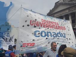 VIDEO: Las universidades del país paralizadas y el Gobierno retiró la oferta del 15% de aumento a los docentes