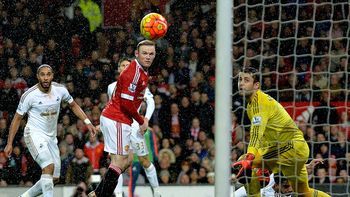 el golazo de taco de rooney que le da aire a van gaal el golazo de taco de rooney que le da aire a van gaal