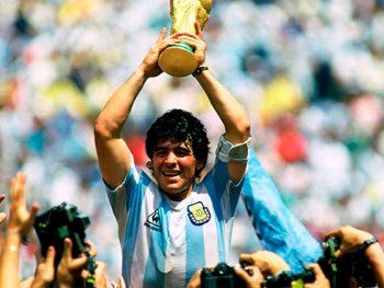 Con misas y homenajes, se conmemora el aniversario de la muerte de Diego Maradona