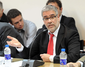 Un bloque político-sindical que busca una restauración liberal