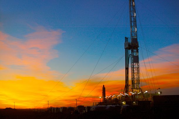 YPF compró la filial de Apache en el país y garantiza la producción de gas