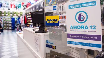 El gobierno analiza elevar de 12 a 18 e incluso hasta 24 la cantidad de cuotas del Ahora 12 para reflotar el consumo El gobierno analiza elevar de 12 a 18 e incluso hasta 24 la cantidad de cuotas del Ahora 12 para reflotar el consumo