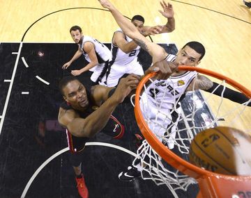 Los Spurs cayeron ante los Heats en la segunda final