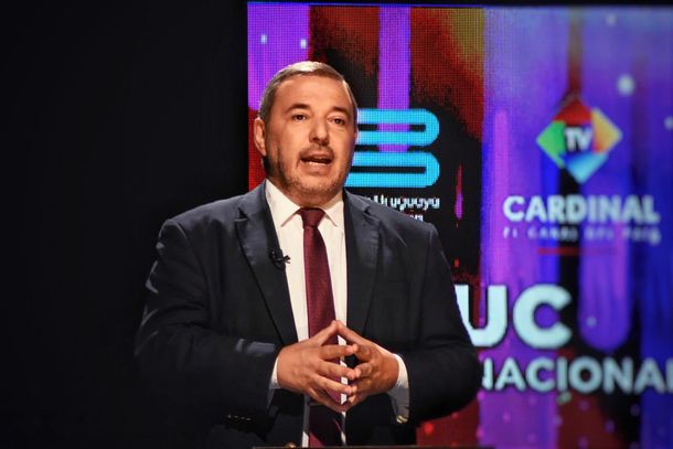 Mario Bergara dijo que la propuesta de fusionar al Banco República (BROU) con el Banco Hipotecario (BHU) cayó del cielo.