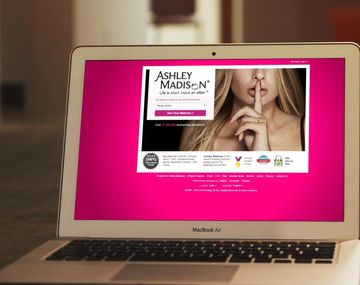 Hackearon el sitio de Ahsley Madison: 37 millones de infieles