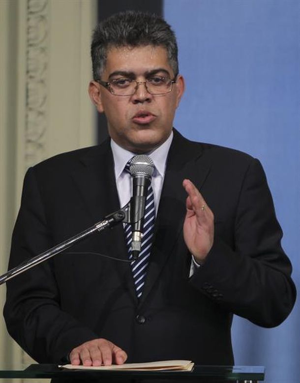 Venezuela solicitó una cumbre de la Unasur para analizar su crisis