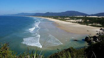 encuentran un cuerpo en la costa de florianopolis encuentran un cuerpo en la costa de florianopolis