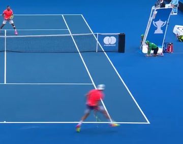 Fue 6-2 y 6-2 para el estadounidense, que encima ganó con lujos