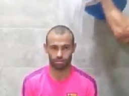 javier mascherano tambien se sumo al desafio del agua helada javier mascherano tambien se sumo al desafio del agua helada