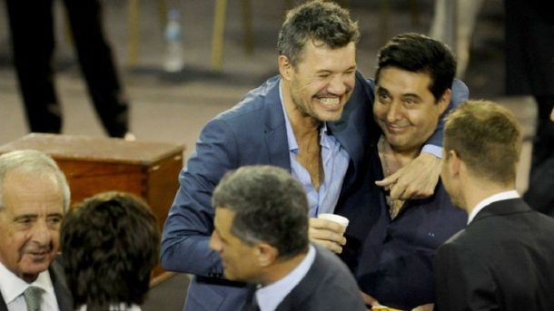El amistoso gesto entre Tinelli y Angelici en una Asamblea de AFA