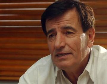 Se tiró del auto en movimiento para escapar de sus captores