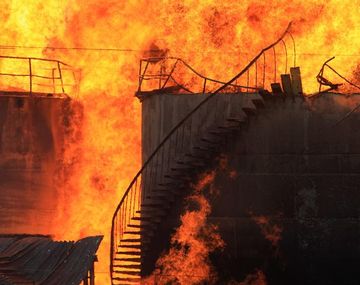 Un incendio destruyó gran parte de una refinería de Brasil