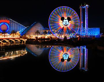 El parque de Anaheim, en California, quedó sin electricidad desde el mediodía